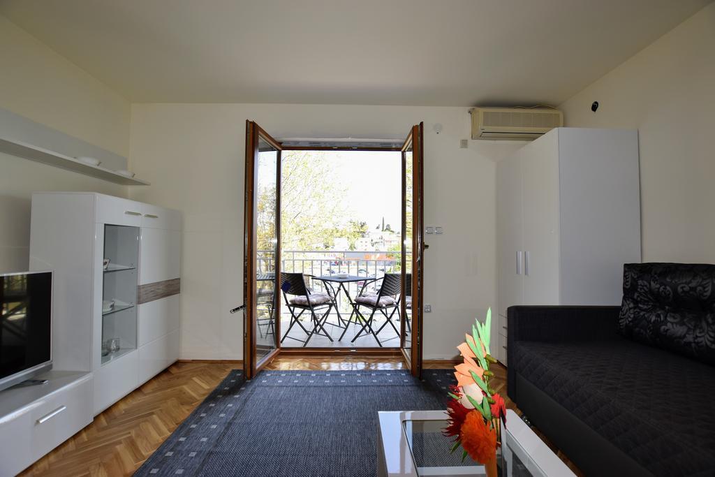 Apartments Dobranic Crikvenica Bagian luar foto